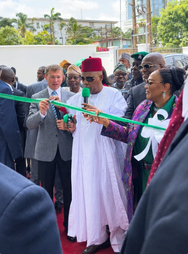 JULIUS BERGER DELIVERS NEW CORPORATE HEADQUARTERS TO NORTHWEST PETROLEUM